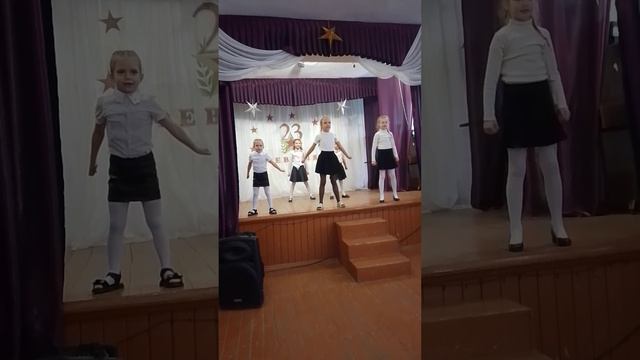 Жёсткий танец от баб (полная фигня) смотреть онлайн