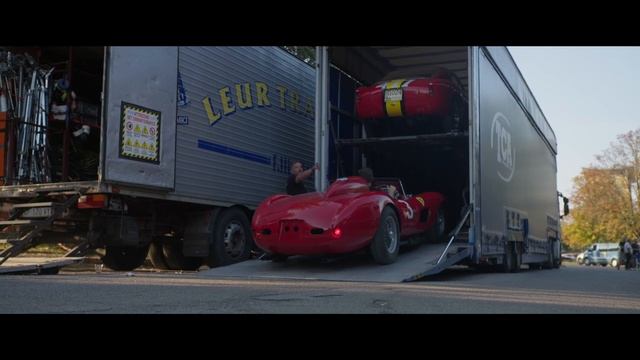 FERRARI: Making The Cars смотреть онлайн
