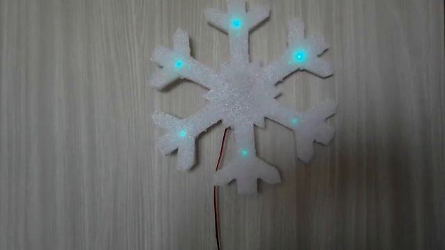 Новогодняя светодиодная снежинка смотреть онлайн