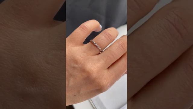 Необычные обручальные кольца на заказ. Ваше кольцо будет особенным. #обручальныекольца смотреть онлайн