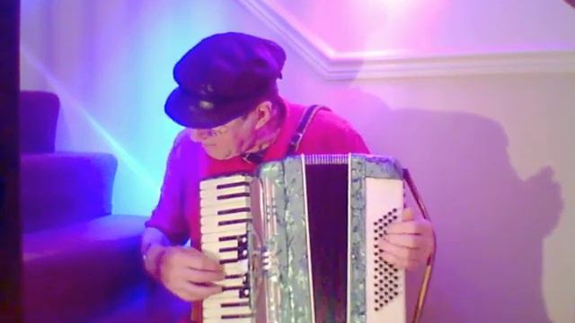 Flat World, Andy Cutting melodeon tune on accordion смотреть онлайн