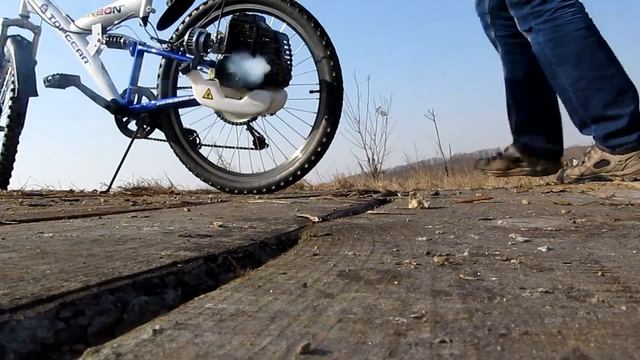 Веломотор Весна с двухтактным двигателем Хуашенг смотреть онлайн