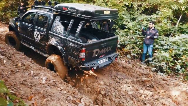 Mitsubishi L200 Vs Isuzu Dmax???Extreme OFF ROAD ??@ TURKIYE Blacksea Giresun