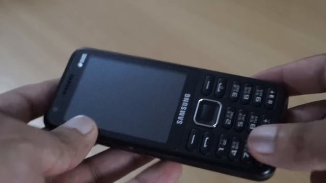 Samsung Metro XL (SM-B355E) Unboxing In Hindi смотреть онлайн