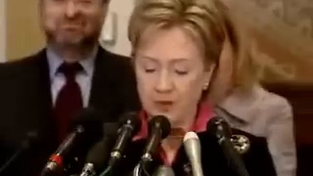Hillary Clinton Hates On Video Games смотреть онлайн