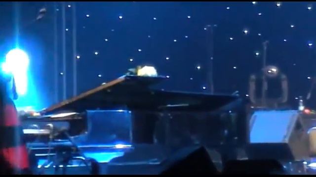 Елена Ваенга БКЗ 26.09.2011.(2 отд.) смотреть онлайн