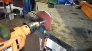 Съёмник (стяжки) для пружин своими руками.Как сделать.Puller for springs how to make