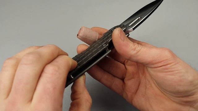 This Knife Looks Like A GRENADE смотреть онлайн