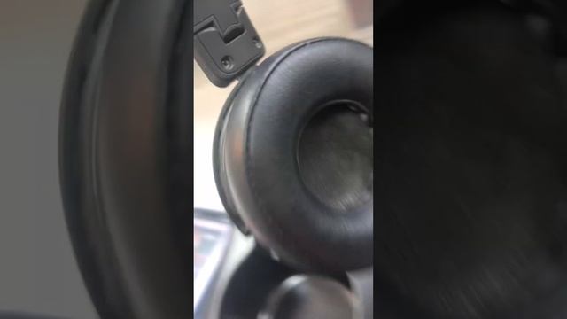 Наушники Jays смотреть онлайн
