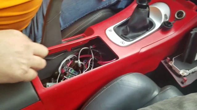 Removing center console in a 4G Eclipse смотреть онлайн
