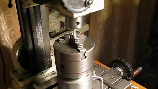 ДОЛБЛЕНИЕ ШЕСТИГРАННОГО ОТВЕРСТИЯ на фрезерном станке JMD-1 смотреть онлайн