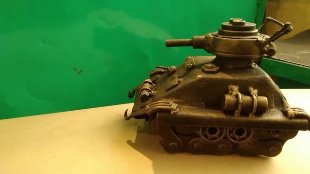 Поделки из металлического хлама.Танк. смотреть онлайн