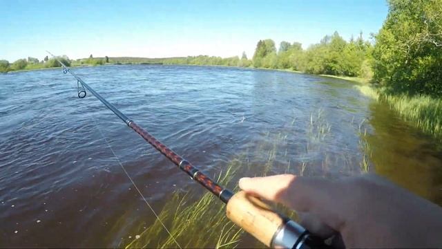 что ТАМ ЗА МОНСТР НА УЛЬТРАЛАЙТ рыбалка на ультралайт ловля щуки