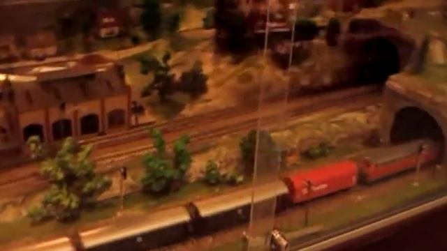 Игрушечная железная дорога в магазине Рошен смотреть онлайн