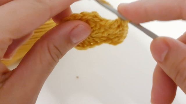 How to Crochet a Solid Granny Square in 5 minutes смотреть онлайн