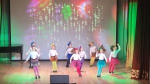 Танец "Мама Мария" коллектив "Движение"