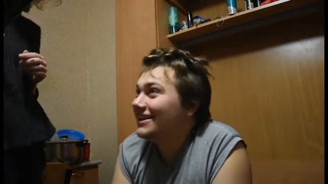 Два варианта прически для праздника. смотреть онлайн