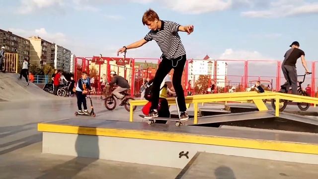 БУДНИ СКЕЙТЕРА #20 | НОВЫЙ СКЕЙТПАРК В СТАРОМ ОСКОЛЕ | МНОГО ТРЮКОВ НА СКЕЙТБОРДЕ смотреть онлайн