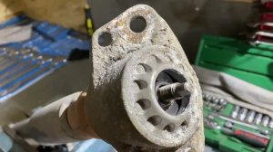 Замена задних амортизаторов Skoda Fabia mk2