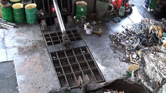 プレス（圧縮）加工