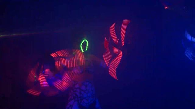 Шоу ОГНИ ЯРКОЙ НОЧИ. 21.12.19, Три года клубу MERLION. смотреть онлайн