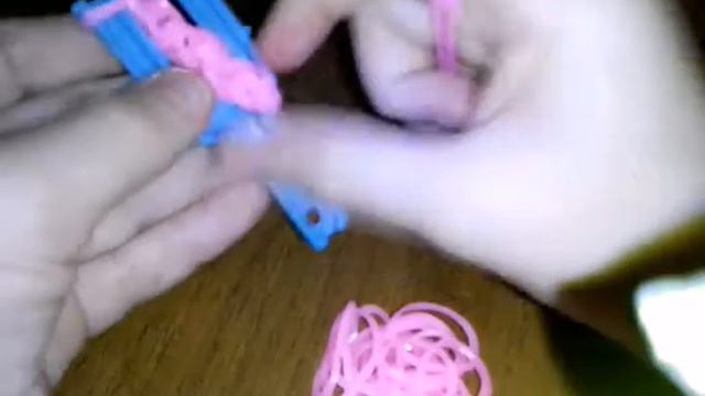 Плетём букву Л | Карина Котёнок смотреть онлайн