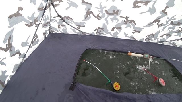 Первый раз на зимней рыбалке. Хотомля 2021. Как ловить зимой? смотреть онлайн