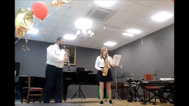 Марк Минков. "Старый рояль" из к/ф "Мы из Джаза". Исполняют Махова Ирина и Некрасов Евгений. смотреть онлайн