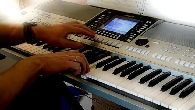 What´s up - PSR S710 смотреть онлайн