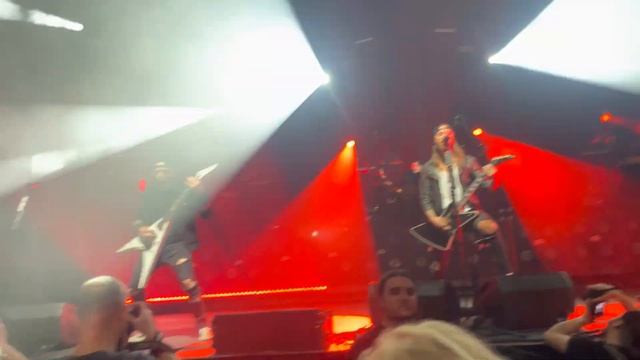Bullet For My Valentine - Knives (Live Forum Karlín Praha 2023) смотреть онлайн