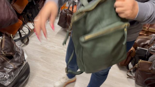 Сумки, рюкзаки. Производство Италия. смотреть онлайн