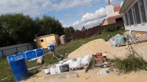 Покрасили стены дома из силикатного кирпича