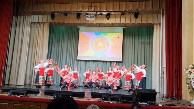 Карагод с поясами. Народный самодеятельный коллектив ансамбль народного танца Берегиня. Наурыз 2023 смотреть онлайн