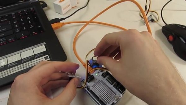 Обзор набора Йодо на базе iskra JS