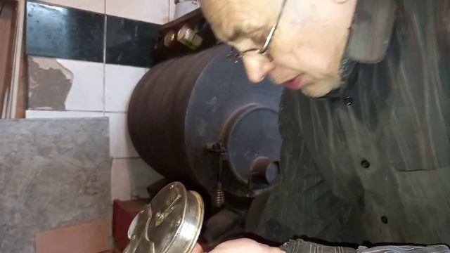 Реставрация старого навесного замка смотреть онлайн