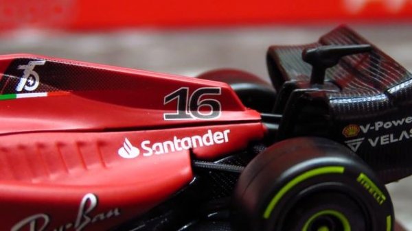 Charles Leclerc - Ferrari F1-75 2022 - Bburago 1:43 F1 model cars