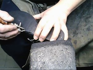 китайский канавкорез в работе