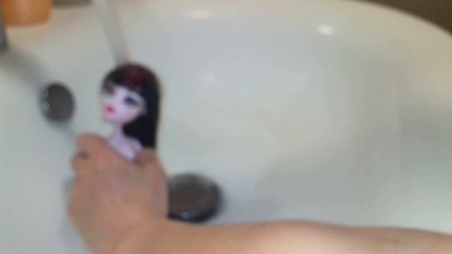 Как сделать чтобы волосы куклы стали шелковистыми:-) смотреть онлайн