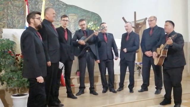 8. Festival klapa "Svetom Franji u čast" - Muška klapa Trebižat / Nije u šoldima sve смотреть онлайн