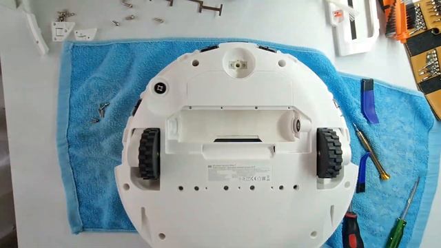 Как проверить рабочие ли датчики падения на роботе пылесосе?