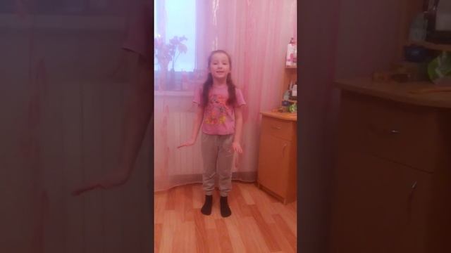Маленькая девочка читает стих смотреть онлайн