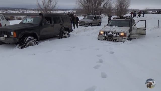 В битве Чероки и Гранд Чероки побеждает старенькая Нива!!! (Jeep Grand Cherokee Vs Jeep Cherokee)