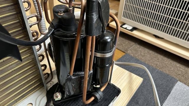 【Ultrasonic Inverter】LG Mini Split Ac Outdoor Unit RO-220A1 Compressor Running Sound