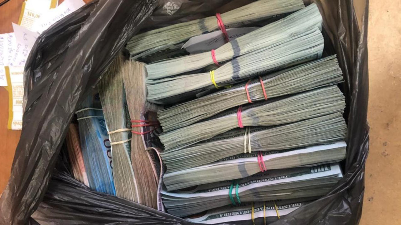 20 млн. ₽ лишился начальник УГИБДД /Скидка на поездах РЖД / Пресечение вывоза валюты смотреть онлайн