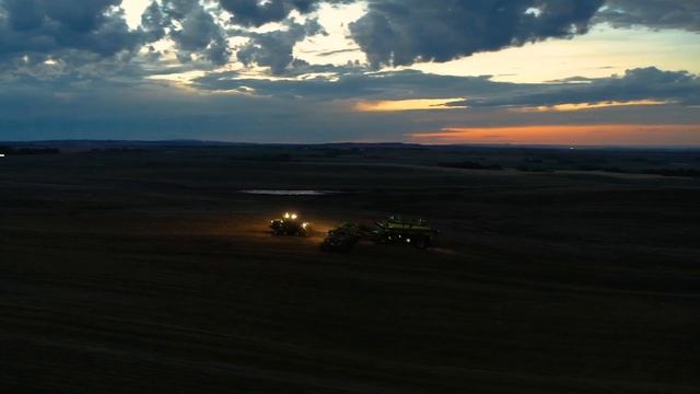 Трактори John Deere Серия 9 Series кабина смотреть онлайн