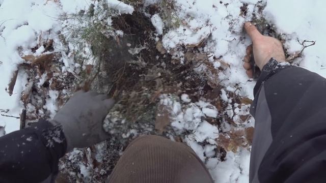 First Snow | Metal Detecting With Jingle Bells смотреть онлайн