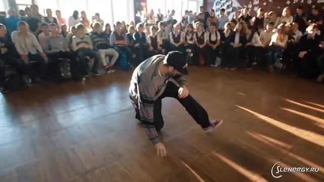 Выступления танцоров от "Forma" в школах города смотреть онлайн