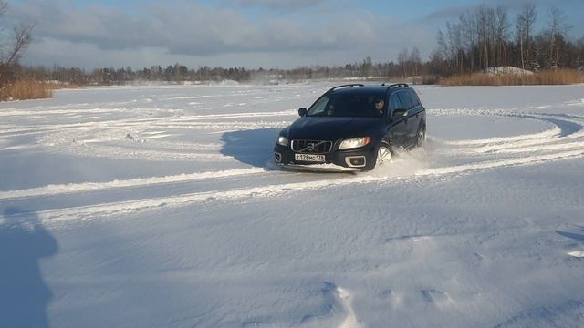 volvo xc70 в снегу смотреть онлайн