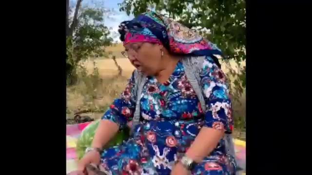 Будни наглой соседки ?? смотреть онлайн