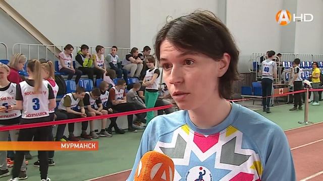 Быстрее и только быстрее – проходит чемпионат и первенство Мурманской области по лёгкой атлетике смотреть онлайн